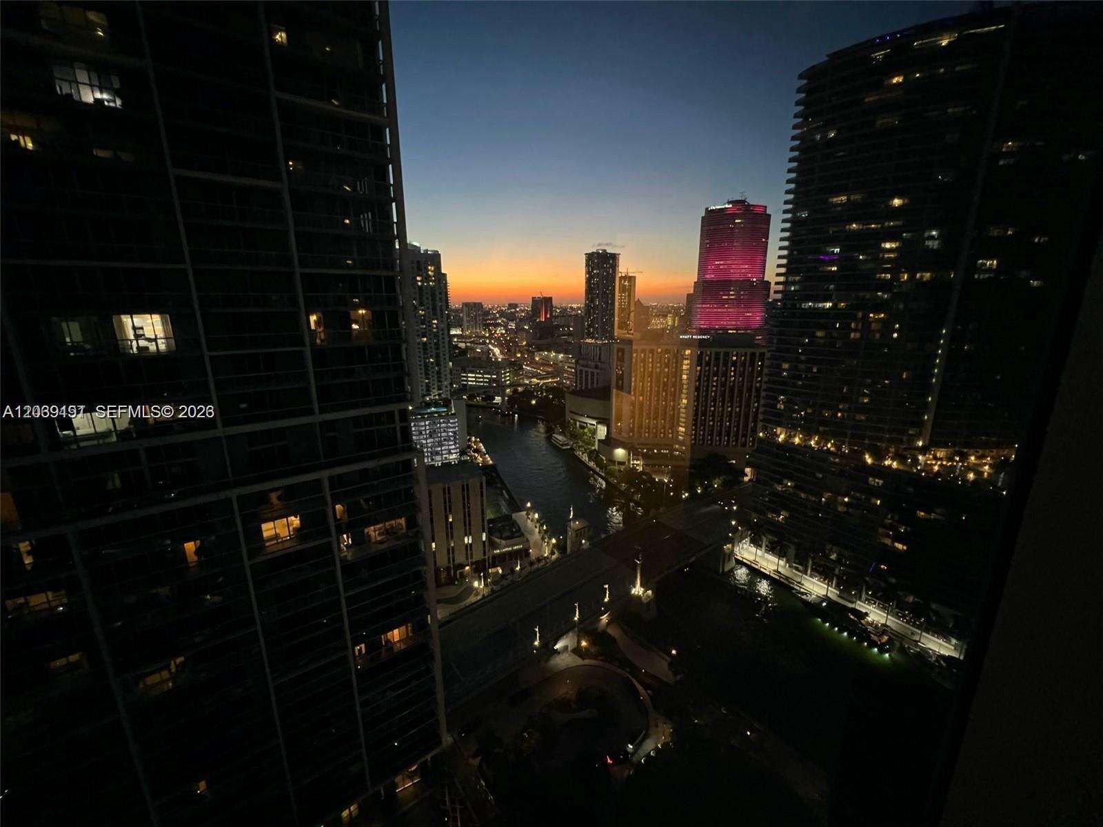 Icon Brickell 1 at 475 Brickell Ave, Miami, FL 33131 - For Rent photo 12