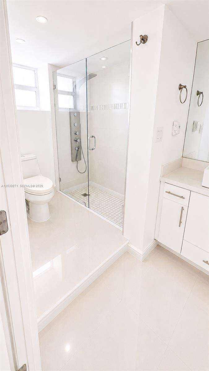 Maison Grande at 6039 Collins Ave, Miami Beach, FL 33140 - For Rent photo 11