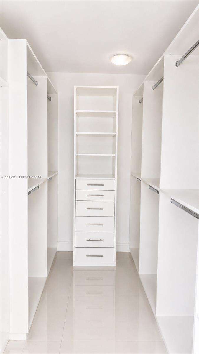 Maison Grande at 6039 Collins Ave, Miami Beach, FL 33140 - For Rent photo 12