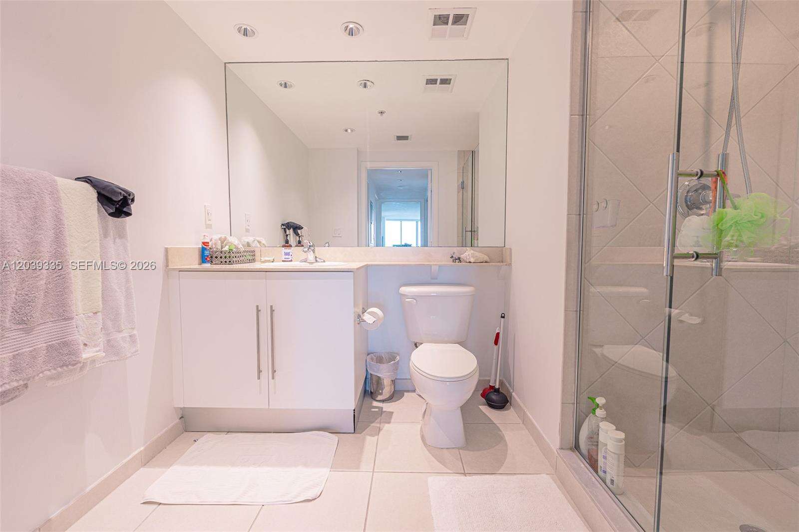 One Miami East at 335 Biscayne Blvd, Miami, FL 33131 - For Rent photo 14
