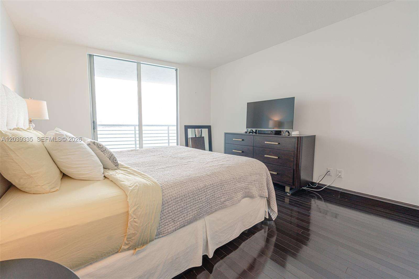 One Miami East at 335 Biscayne Blvd, Miami, FL 33131 - For Rent photo 18
