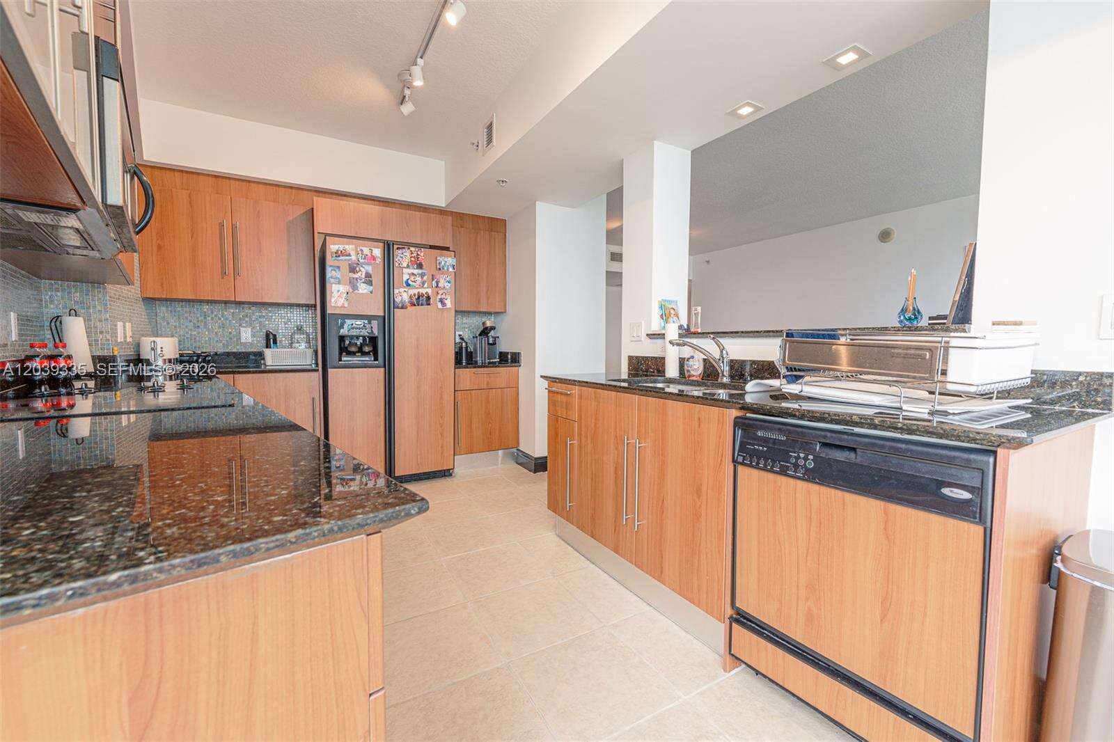 One Miami East at 335 Biscayne Blvd, Miami, FL 33131 - For Rent photo 8