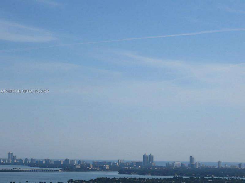 One Miami West at 325 Biscayne Blvd, Miami, FL 33131 - For Rent photo 2