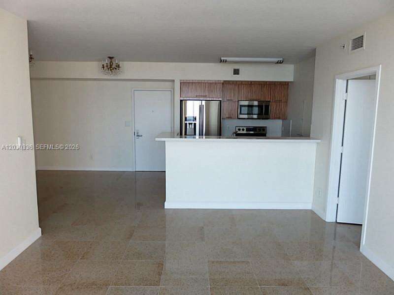 One Miami West at 325 Biscayne Blvd, Miami, FL 33131 - For Rent photo 12