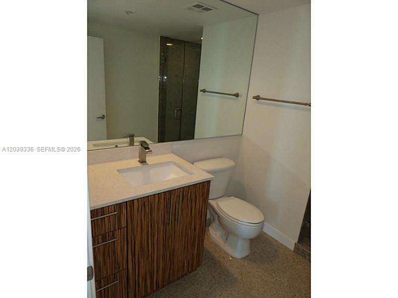 One Miami West at 325 Biscayne Blvd, Miami, FL 33131 - For Rent photo 17