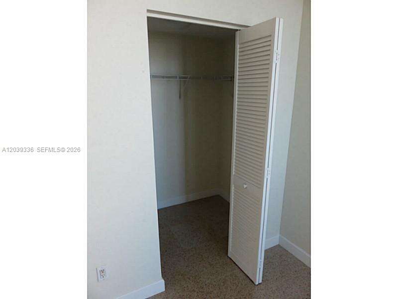 One Miami West at 325 Biscayne Blvd, Miami, FL 33131 - For Rent photo 20