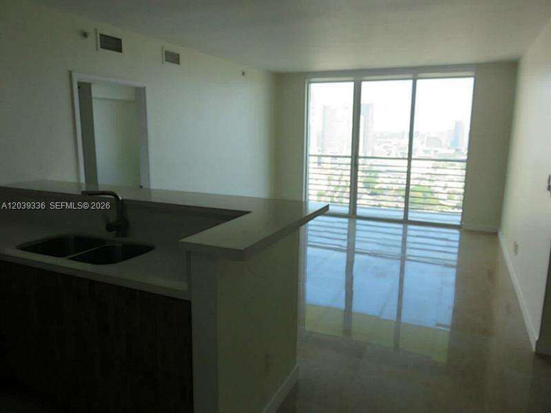 One Miami West at 325 Biscayne Blvd, Miami, FL 33131 - For Rent photo 3