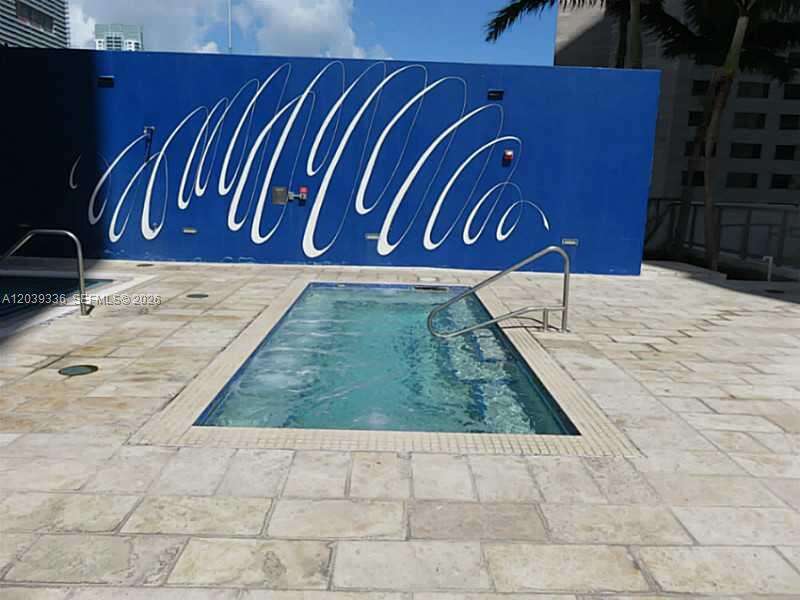 One Miami West at 325 Biscayne Blvd, Miami, FL 33131 - For Rent photo 34