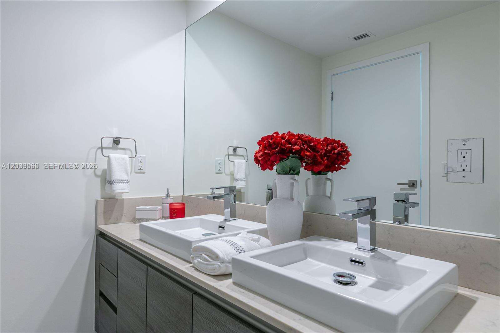 The Bond On Brickell at 1080 Brickell Ave, Miami, FL 33131 - For Rent photo 29