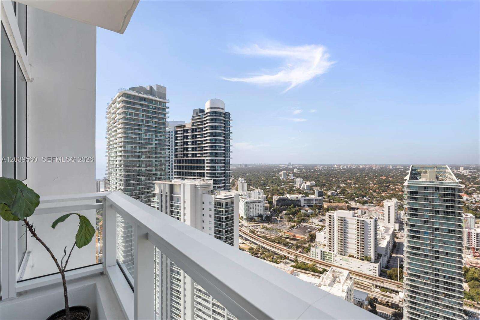 The Bond On Brickell at 1080 Brickell Ave, Miami, FL 33131 - For Rent photo 32