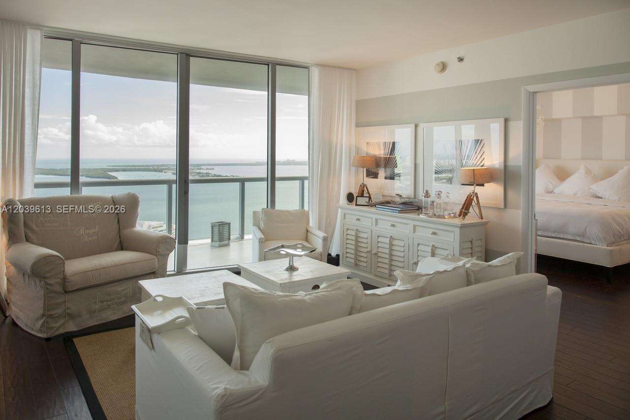 Icon Brickell 1 at 465 Brickell Ave, Miami, FL 33131 - For Rent photo 2