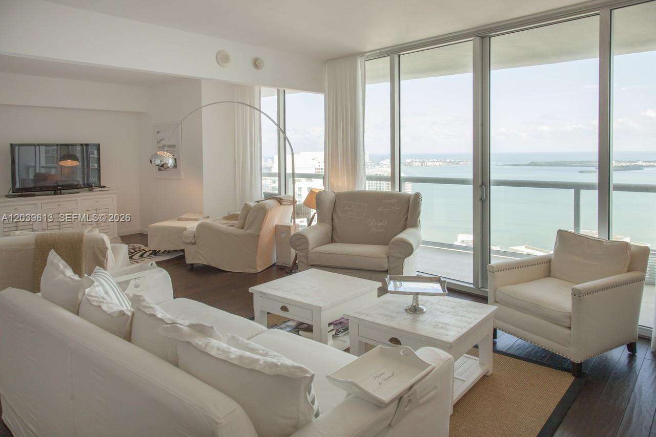 Icon Brickell 1 at 465 Brickell Ave, Miami, FL 33131 - For Rent photo 17
