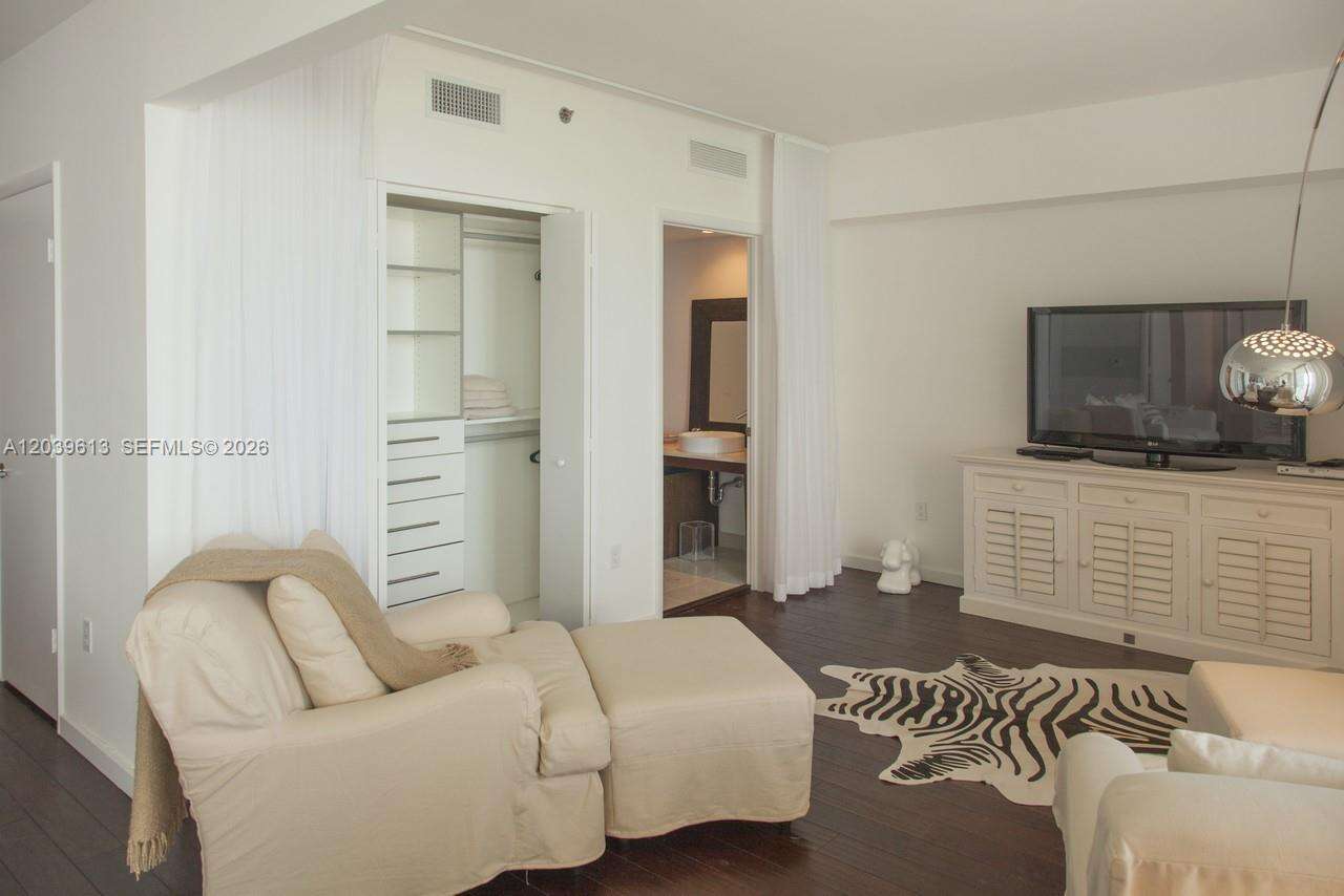 Icon Brickell 1 at 465 Brickell Ave, Miami, FL 33131 - For Rent photo 18