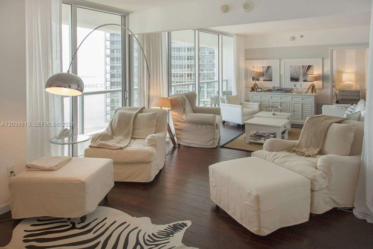 Icon Brickell 1 at 465 Brickell Ave, Miami, FL 33131 - For Rent photo 19