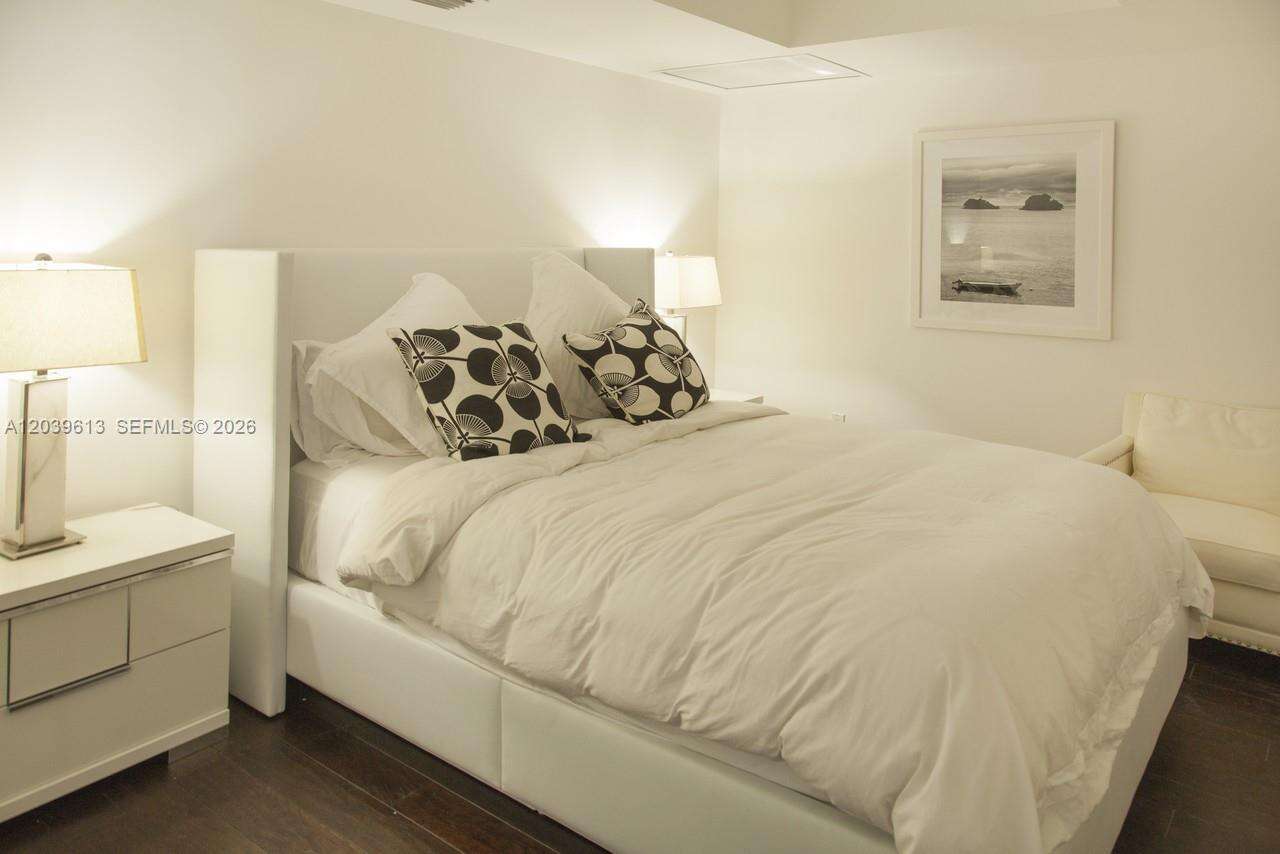 Icon Brickell 1 at 465 Brickell Ave, Miami, FL 33131 - For Rent photo 9