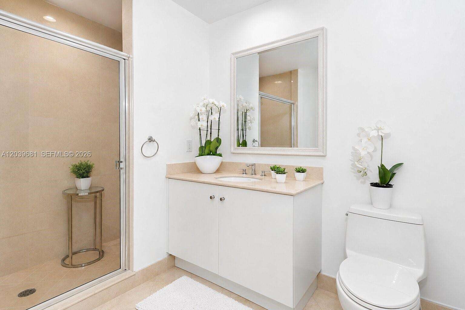 Continuum South Tower at 100 Pointe Dr, Miami Beach, FL 33139 - For Rent photo 11