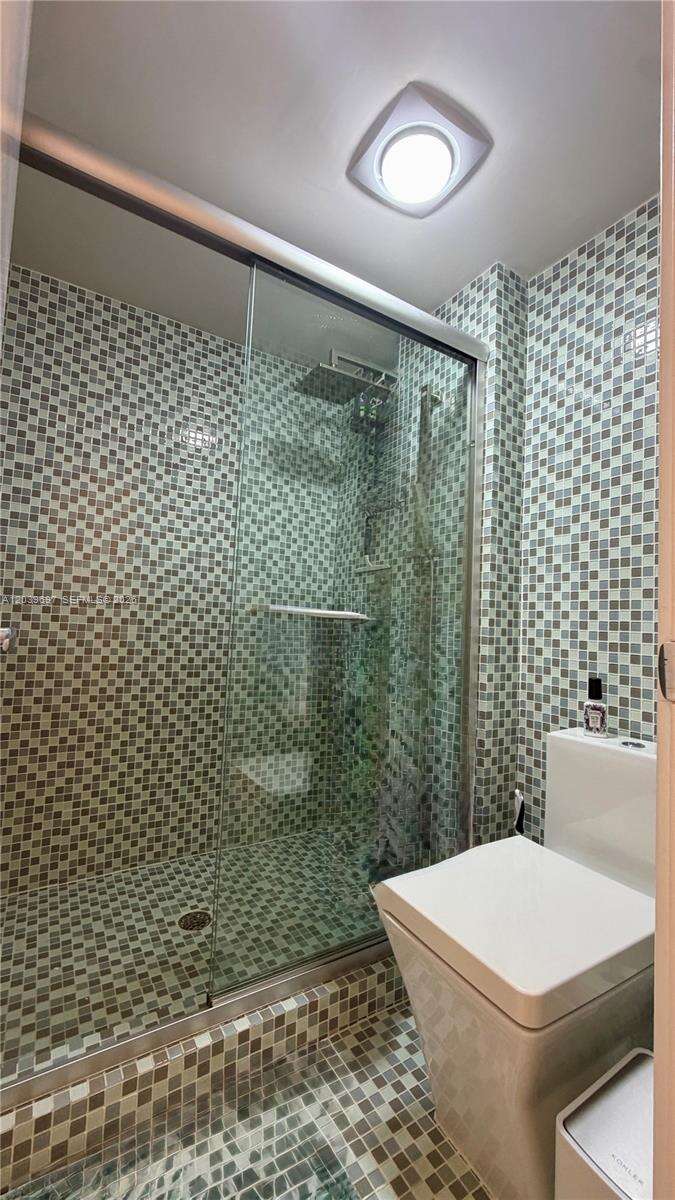 Flamenco Tower 1 at 3701 Country Club Dr, Aventura, FL 33180 - For Rent photo 20