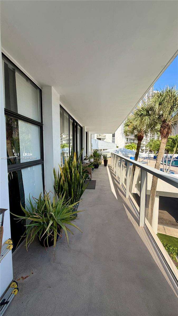 Flamenco Tower 1 at 3701 Country Club Dr, Aventura, FL 33180 - For Rent photo 27