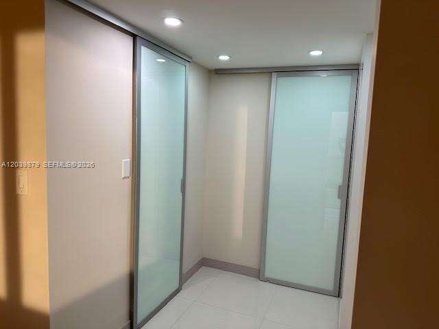Arlen House at 100 Bayview Dr, Sunny Isles Beach, FL 33160 - For Rent photo 16