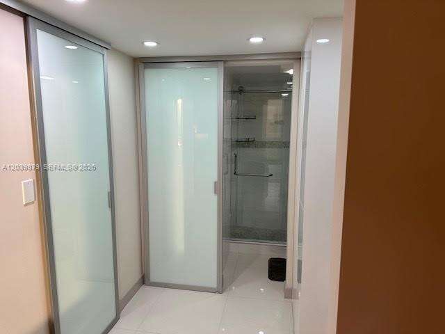 Arlen House at 100 Bayview Dr, Sunny Isles Beach, FL 33160 - For Rent photo 18