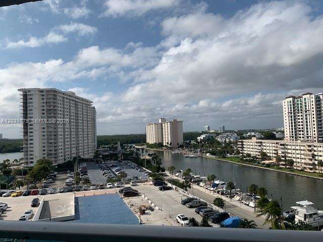 Arlen House at 100 Bayview Dr, Sunny Isles Beach, FL 33160 - For Rent photo 22