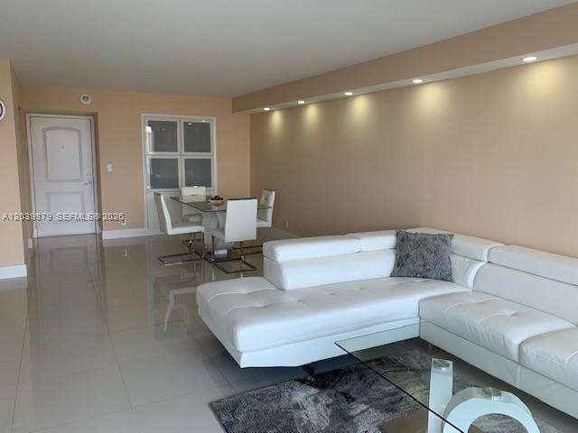 Arlen House at 100 Bayview Dr, Sunny Isles Beach, FL 33160 - For Rent photo 4