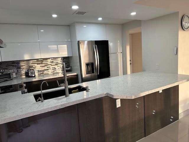 Arlen House at 100 Bayview Dr, Sunny Isles Beach, FL 33160 - For Rent photo 5
