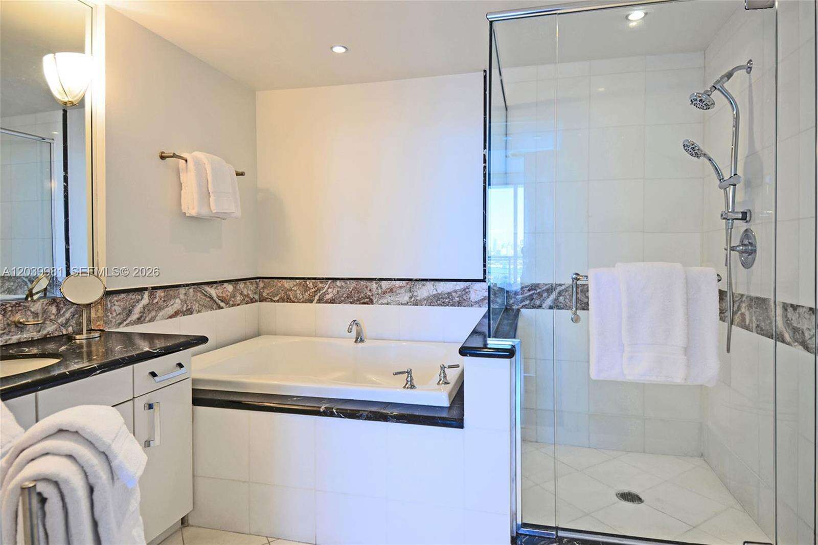 Bentley Bay at 540 W Ave, Miami Beach, FL 33139 - For Rent photo 17