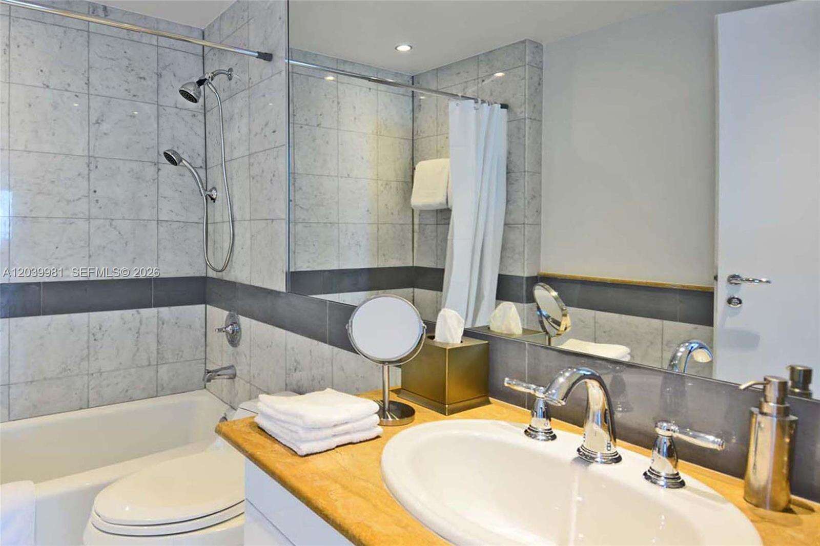 Bentley Bay at 540 W Ave, Miami Beach, FL 33139 - For Rent photo 26