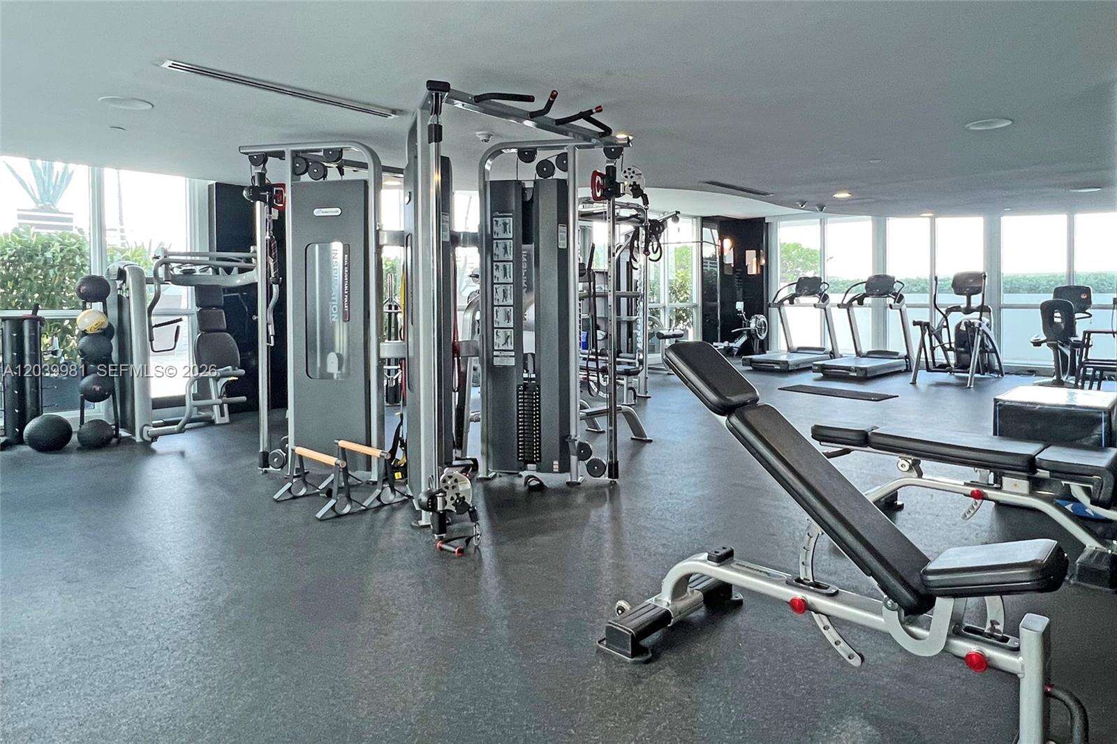 Bentley Bay at 540 W Ave, Miami Beach, FL 33139 - For Rent photo 32