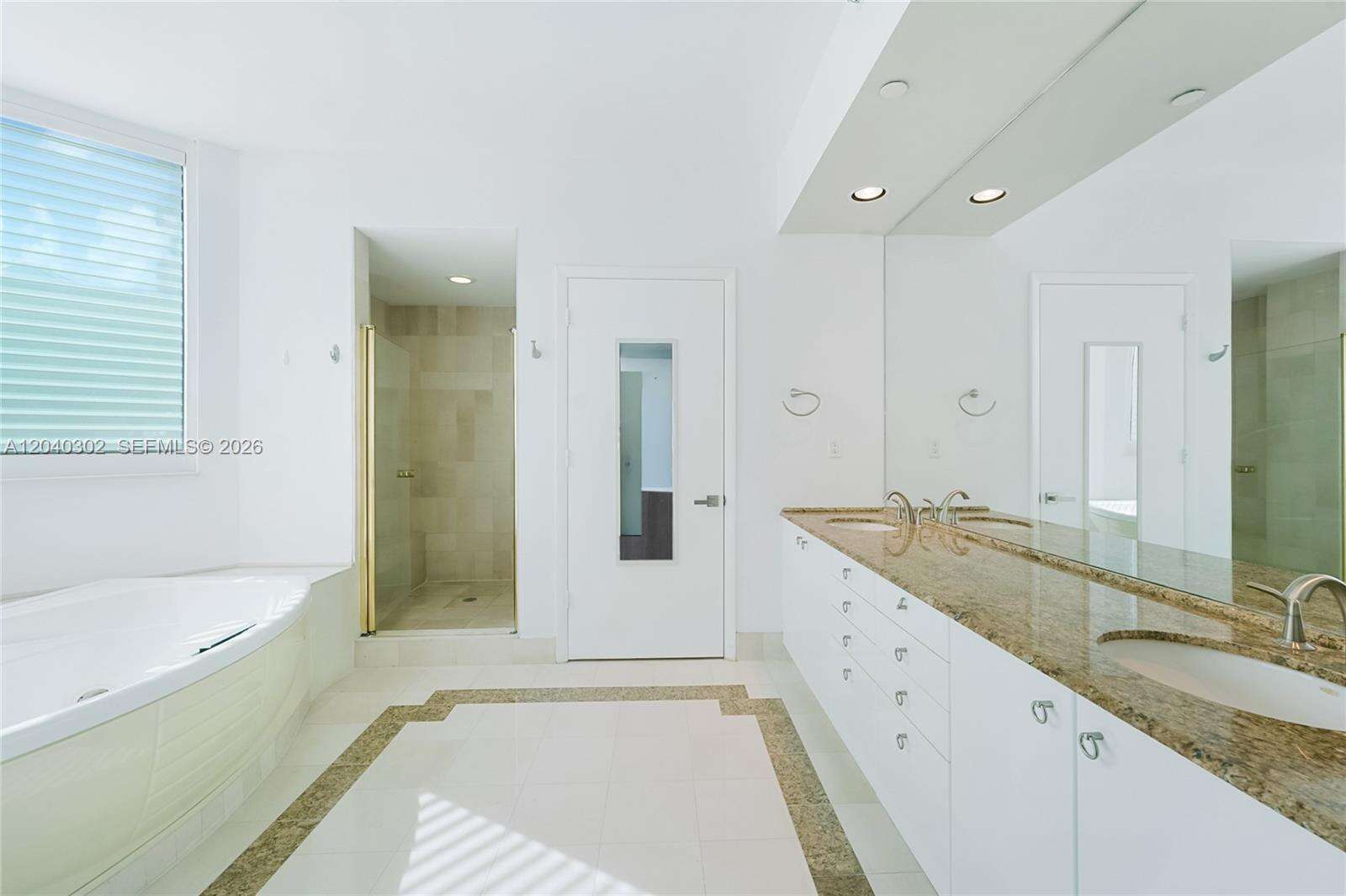 Portofino Tower at 300 Pointe Dr, Miami Beach, FL 33139 - For Rent photo 19