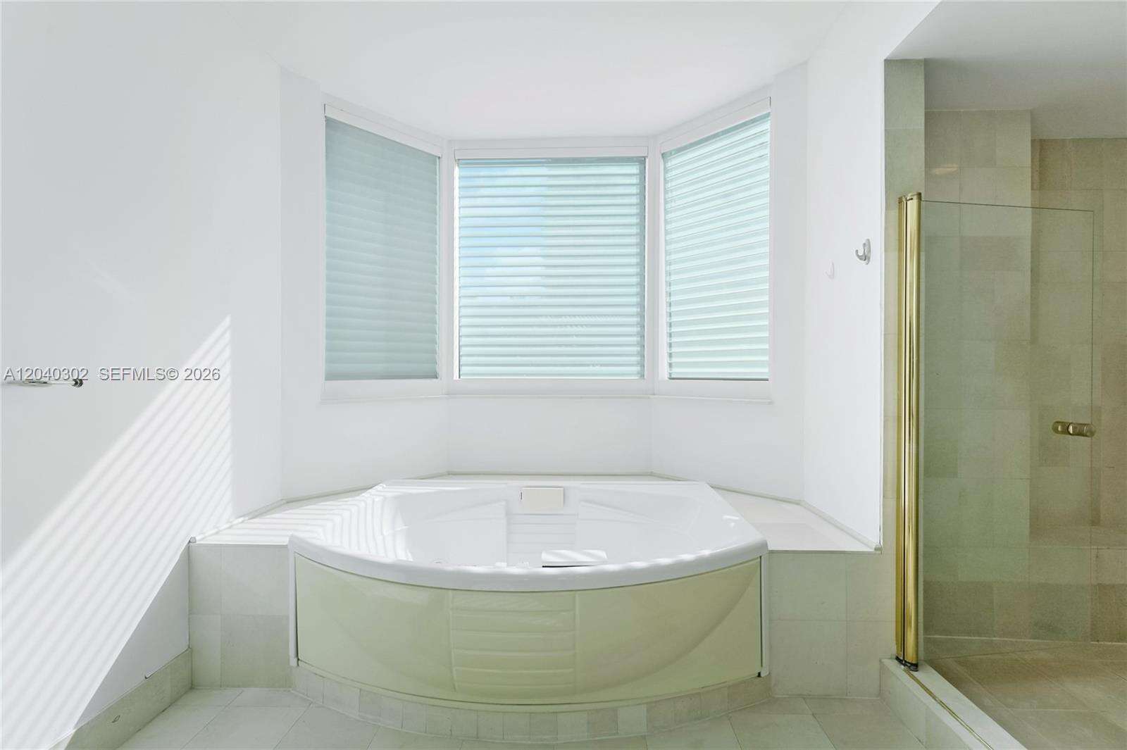 Portofino Tower at 300 Pointe Dr, Miami Beach, FL 33139 - For Rent photo 20