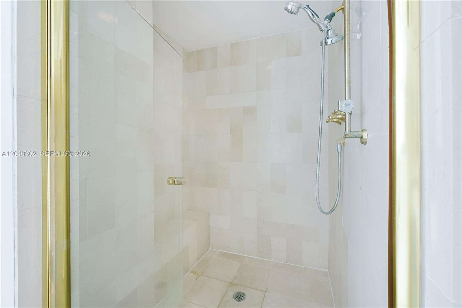 Portofino Tower at 300 Pointe Dr, Miami Beach, FL 33139 - For Rent photo 33
