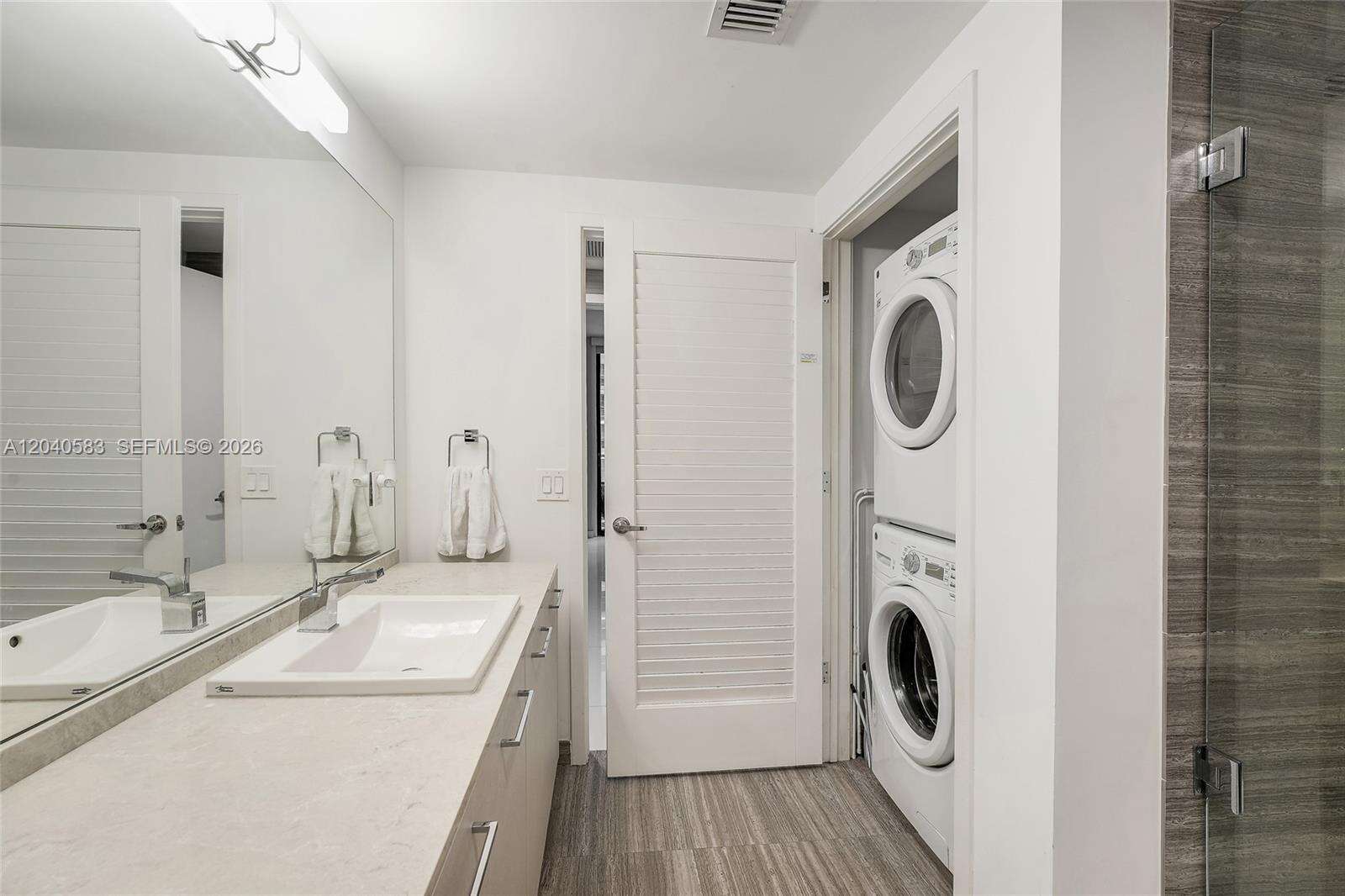 1010 Brickell at 1010 Brickell Ave, Miami, FL 33131 - For Rent photo 12