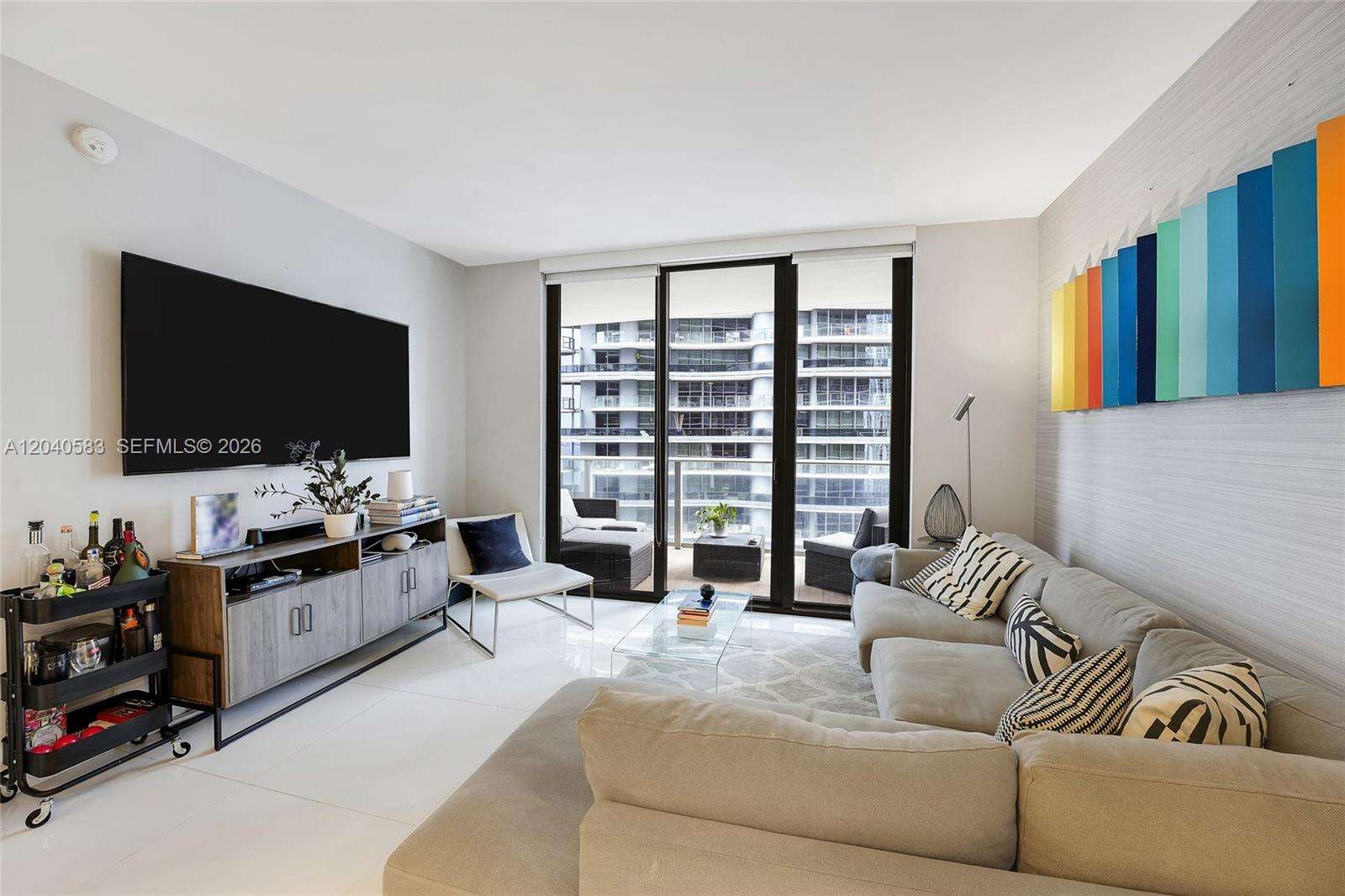 1010 Brickell at 1010 Brickell Ave, Miami, FL 33131 - For Rent photo 4