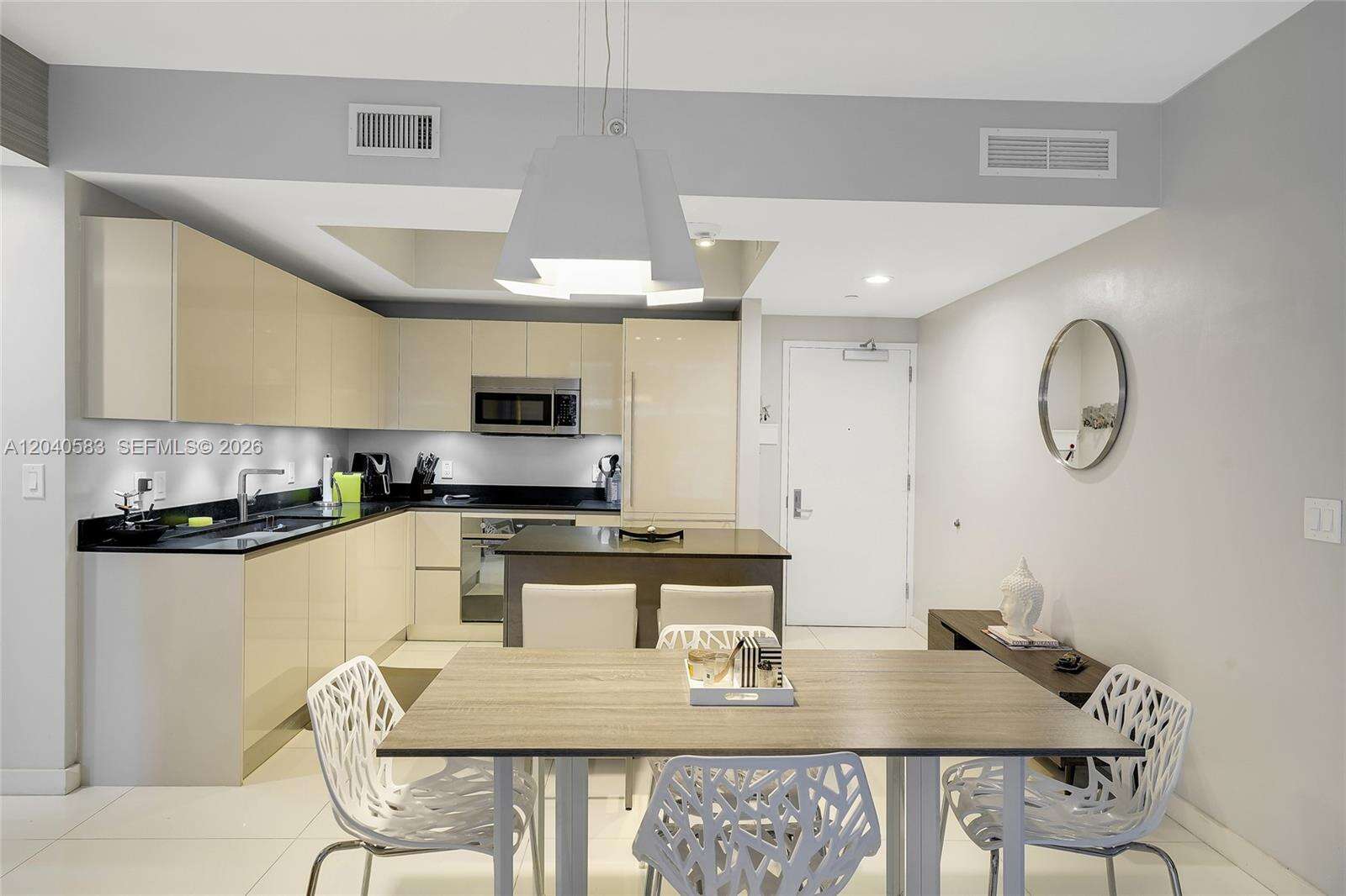 1010 Brickell at 1010 Brickell Ave, Miami, FL 33131 - For Rent photo 6