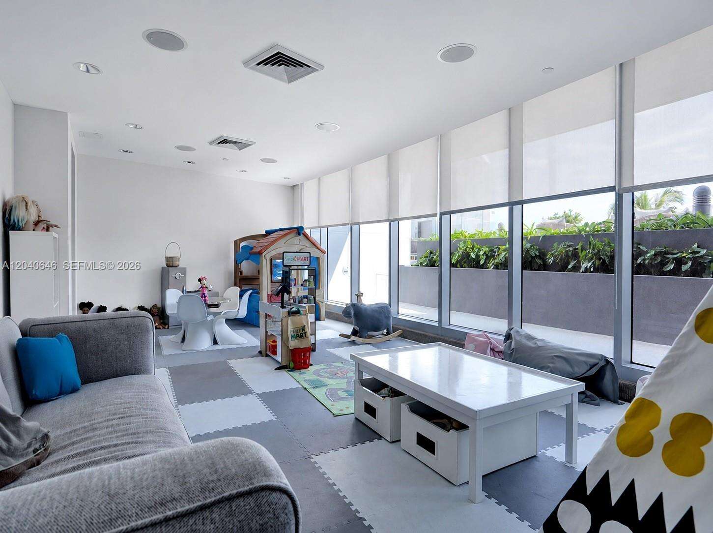 Jade Beach at 17001 Collins Ave, Sunny Isles Beach, FL 33160 - For Rent photo 53