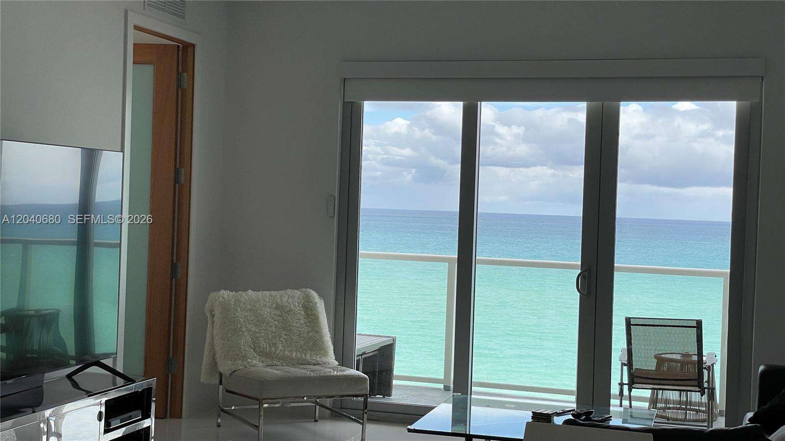 Arlen Beach at 5701 Collins Ave, Miami Beach, FL 33140 - For Rent photo 3