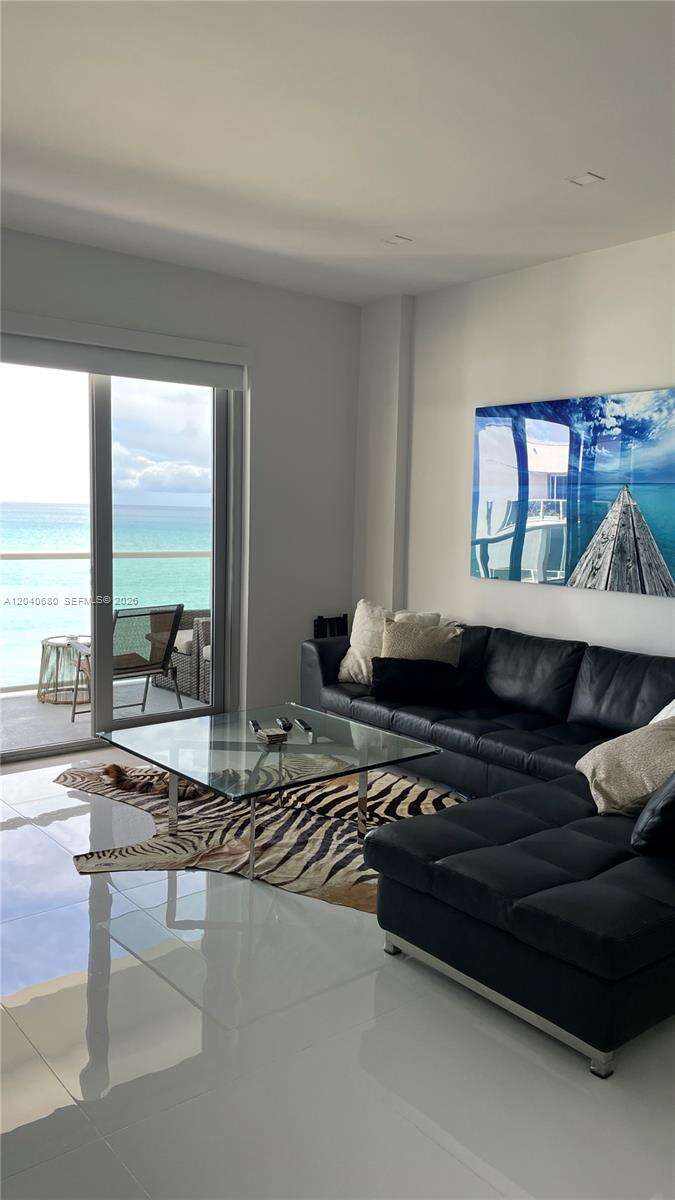Arlen Beach at 5701 Collins Ave, Miami Beach, FL 33140 - For Rent photo 27
