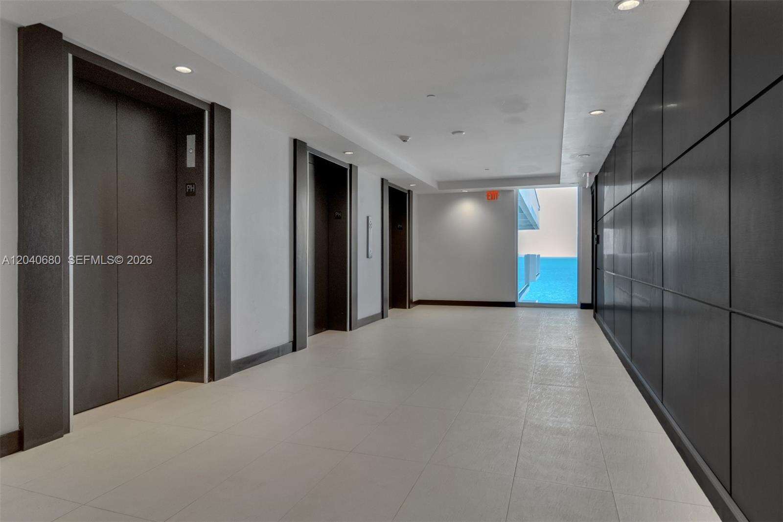 Arlen Beach at 5701 Collins Ave, Miami Beach, FL 33140 - For Rent photo 28