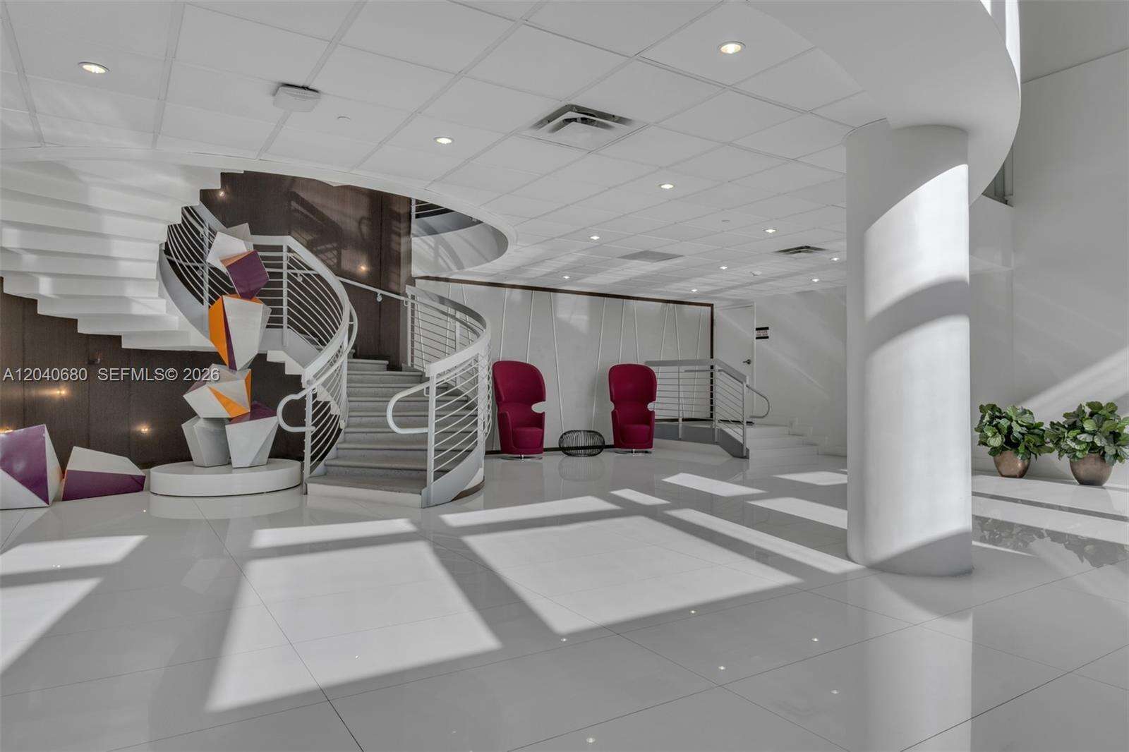 Arlen Beach at 5701 Collins Ave, Miami Beach, FL 33140 - For Rent photo 44