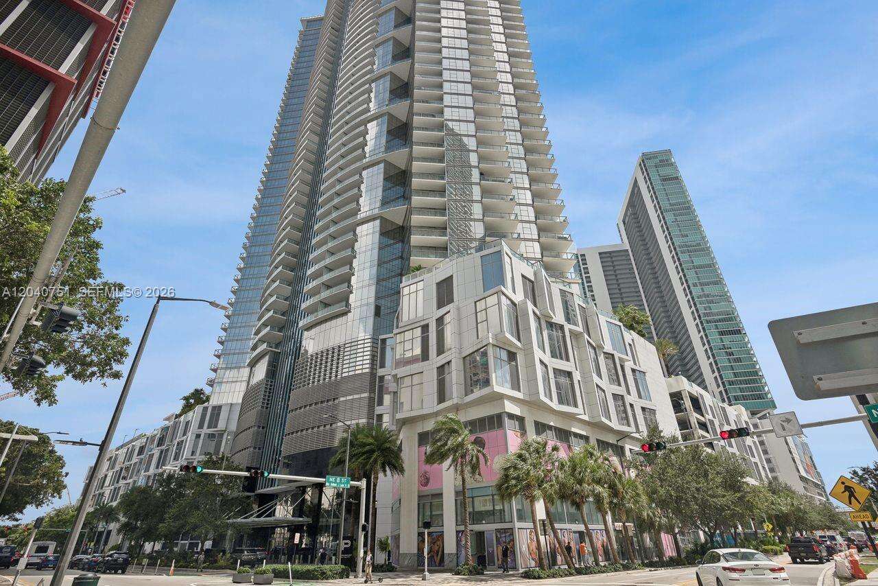 Paramount Miami Worldcenter at 851 1 Ave, Miami, FL 33132 - For Rent photo 1