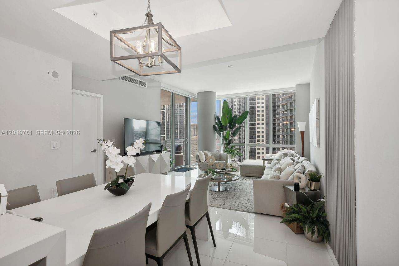 Paramount Miami Worldcenter at 851 1 Ave, Miami, FL 33132 - For Rent photo 11
