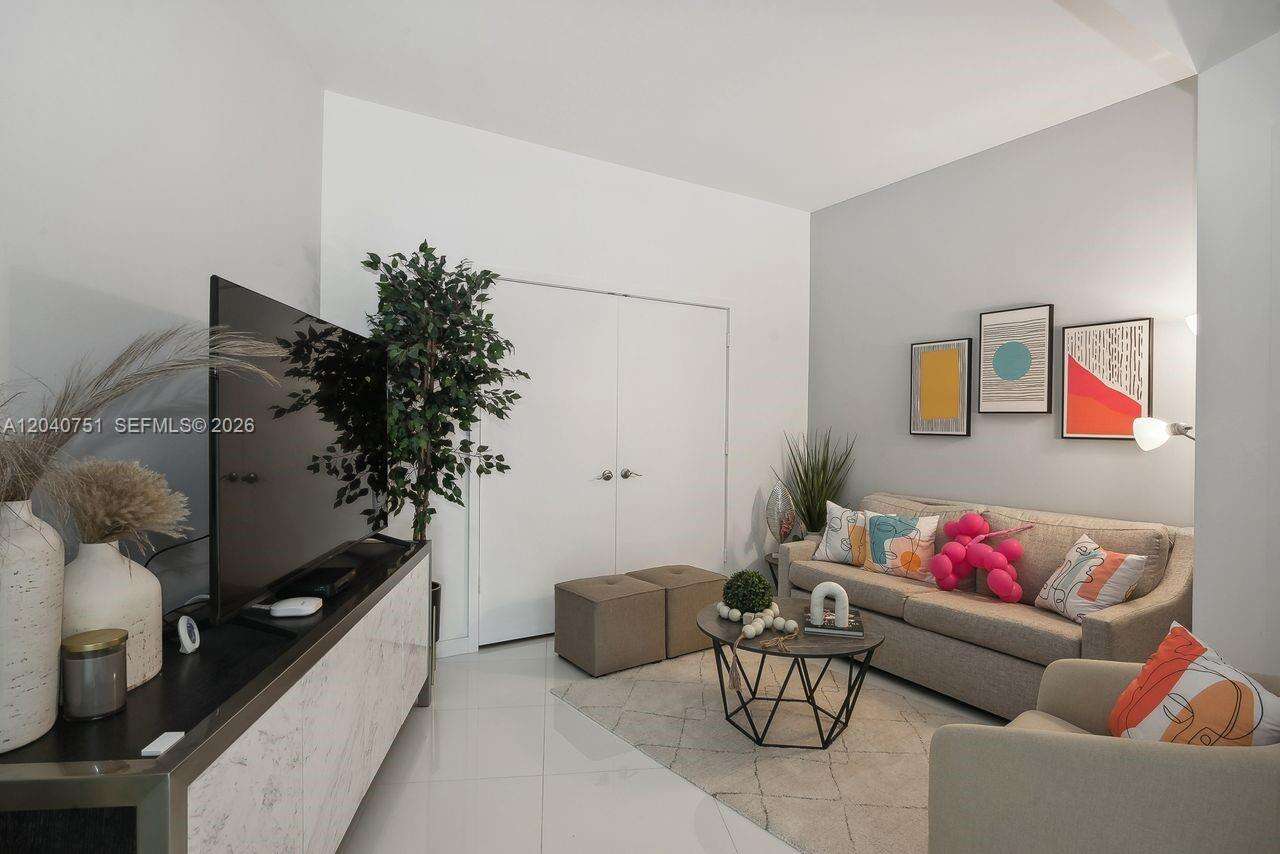 Paramount Miami Worldcenter at 851 1 Ave, Miami, FL 33132 - For Rent photo 6