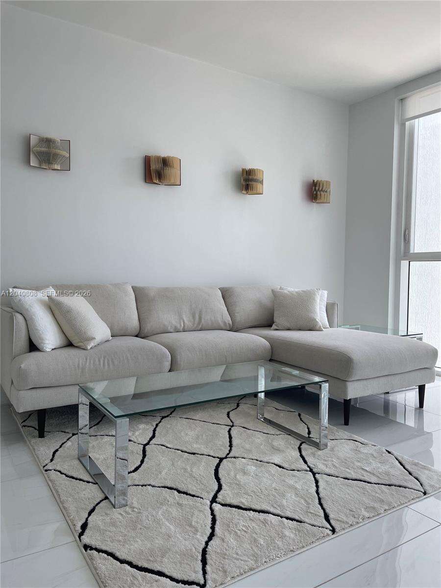 Vizcayne North at 244 Biscayne Blvd, Miami, FL 33132 - For Rent photo 1