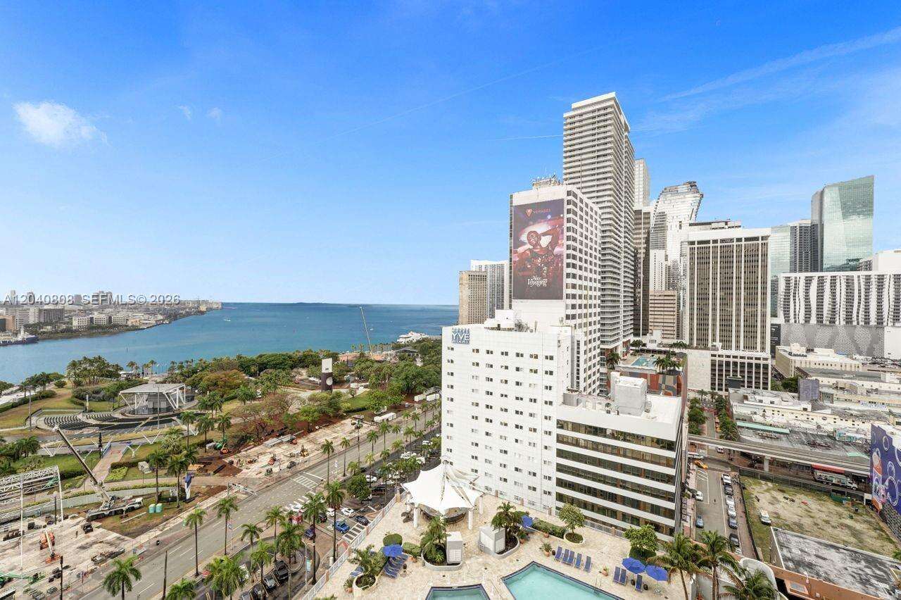 Vizcayne North at 244 Biscayne Blvd, Miami, FL 33132 - For Rent photo 20