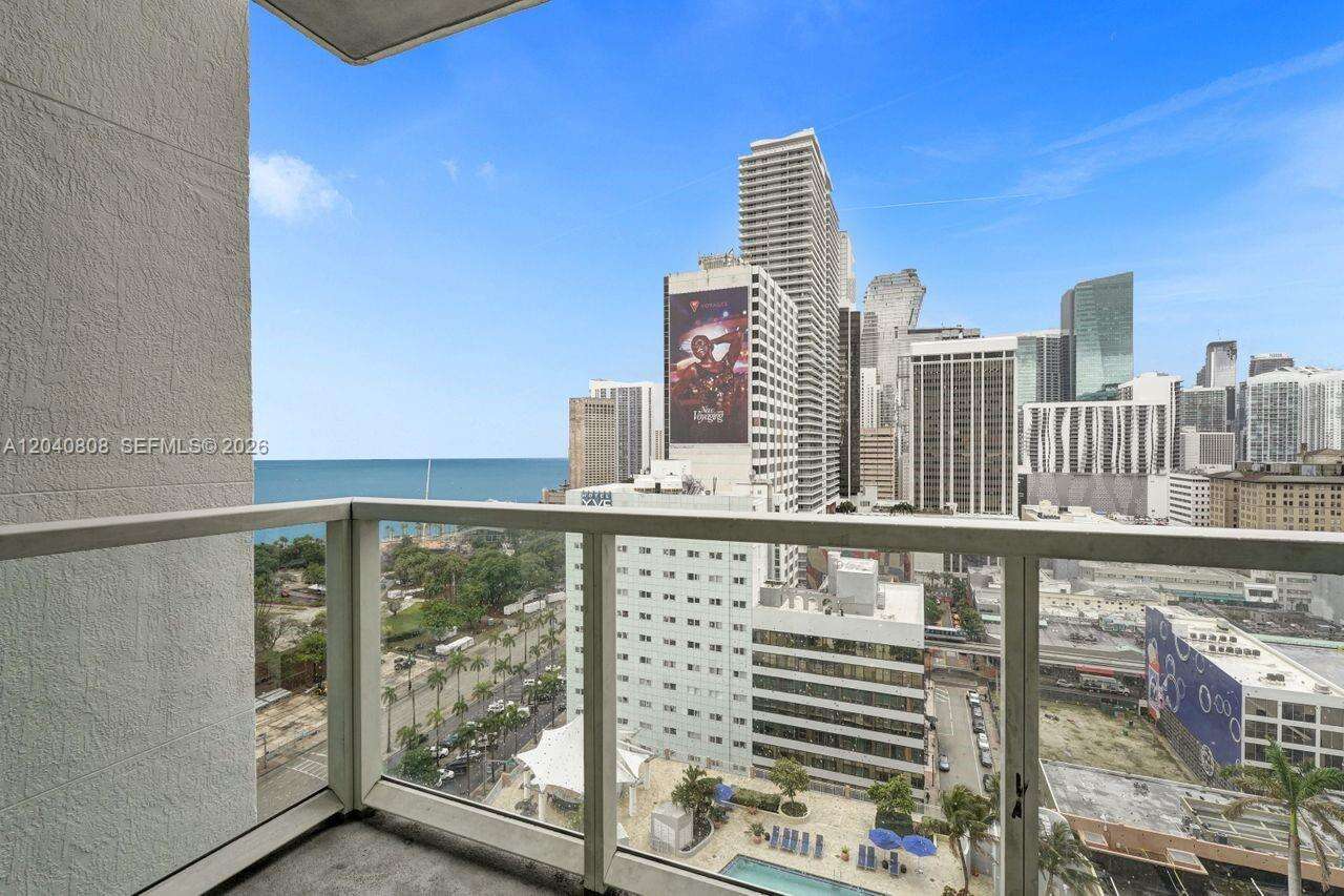 Vizcayne North at 244 Biscayne Blvd, Miami, FL 33132 - For Rent photo 25
