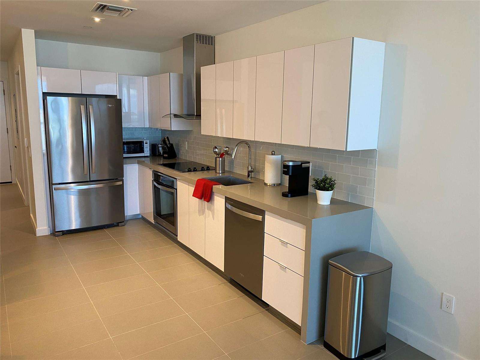Canvas at 1600 1, Miami, FL 33132 - For Rent photo 5