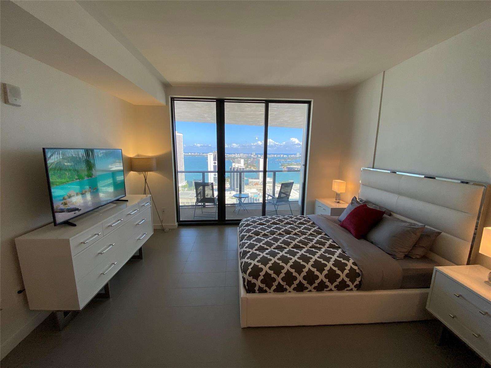 Canvas at 1600 1, Miami, FL 33132 - For Rent photo 8