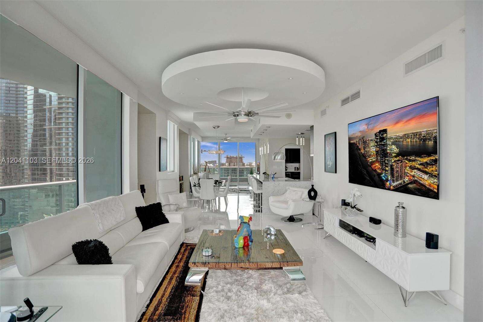 900 Biscayne at 900 Biscayne Blvd, Miami, FL 33132 - For Rent photo 1
